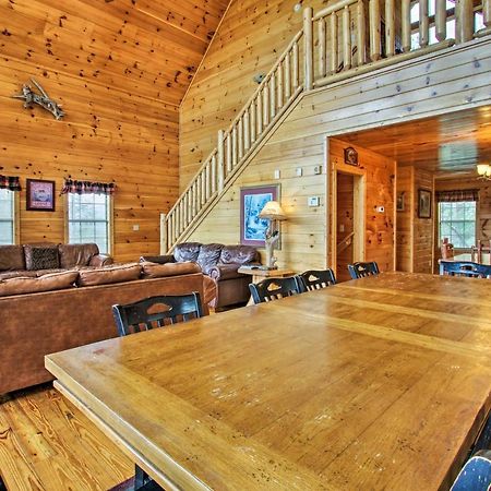 Expansive Gatlinburg Cabin Hot Tub, Deck And Grill! Villa Exterior photo