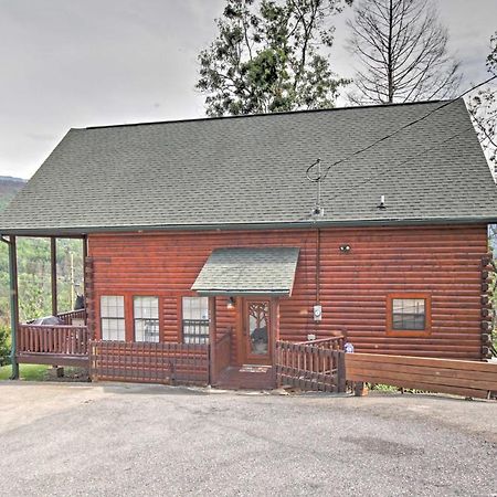 Expansive Gatlinburg Cabin Hot Tub, Deck And Grill! Exterior photo