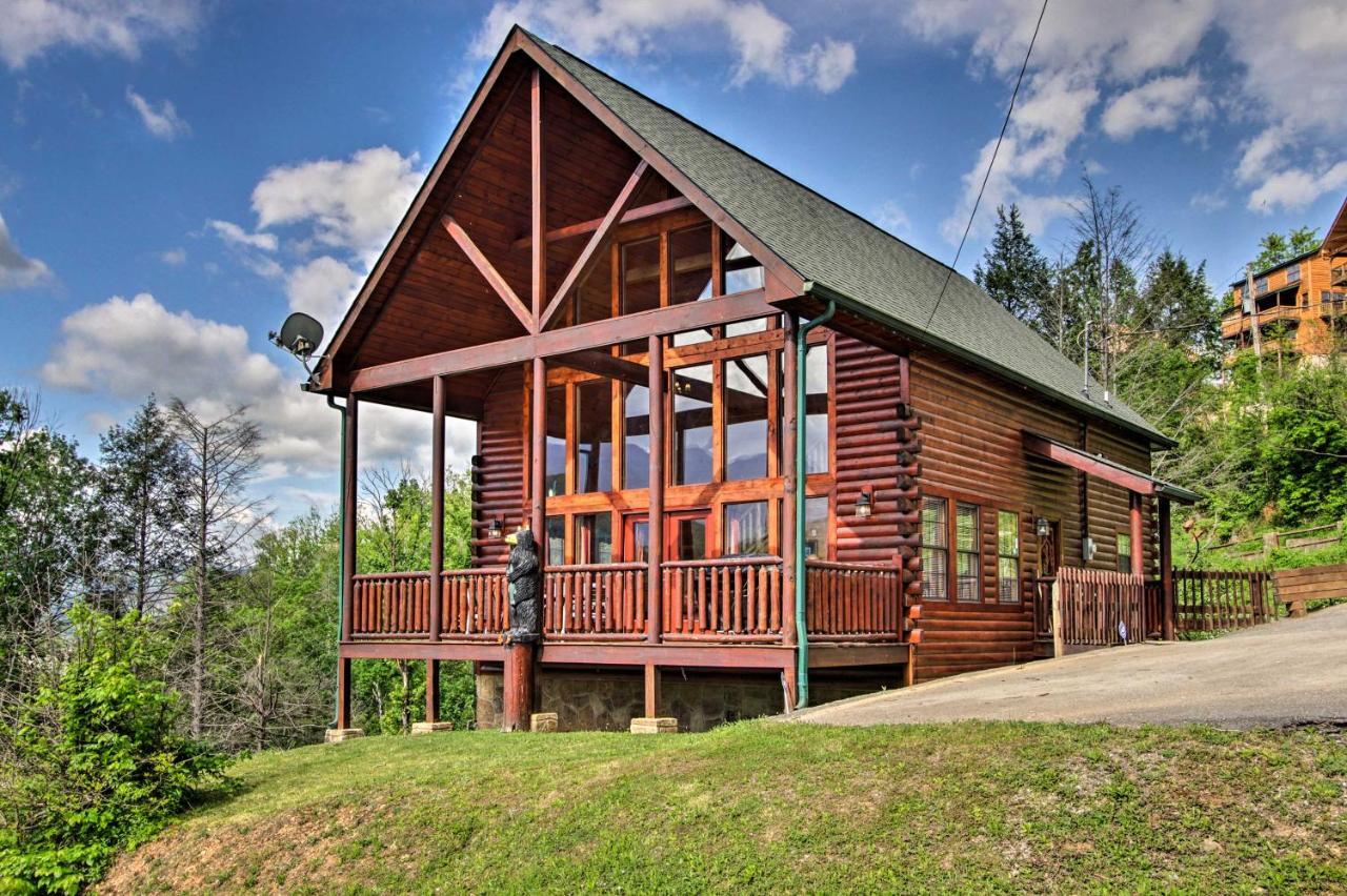 Expansive Gatlinburg Cabin Hot Tub, Deck And Grill! Villa Exterior photo