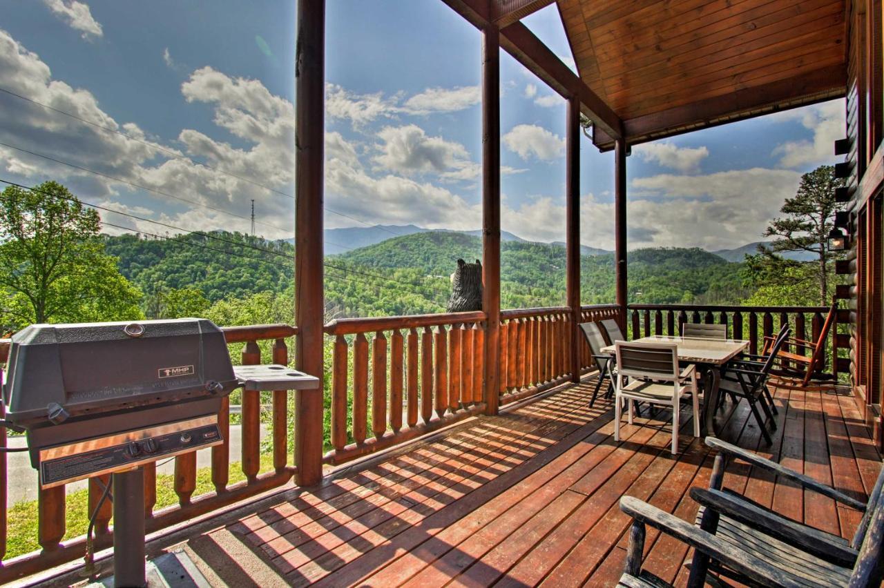 Expansive Gatlinburg Cabin Hot Tub, Deck And Grill! Villa Exterior photo