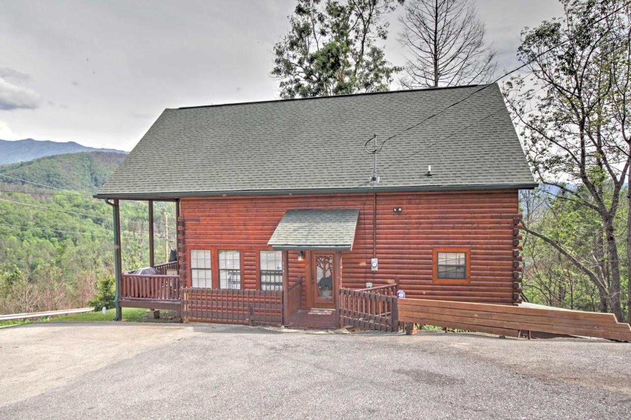 Expansive Gatlinburg Cabin Hot Tub, Deck And Grill! Villa Exterior photo